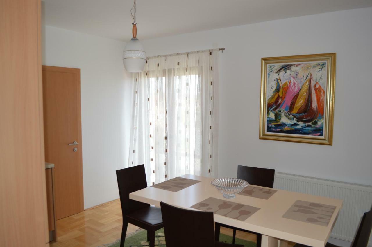 Apartmani Mila Sukošan エクステリア 写真