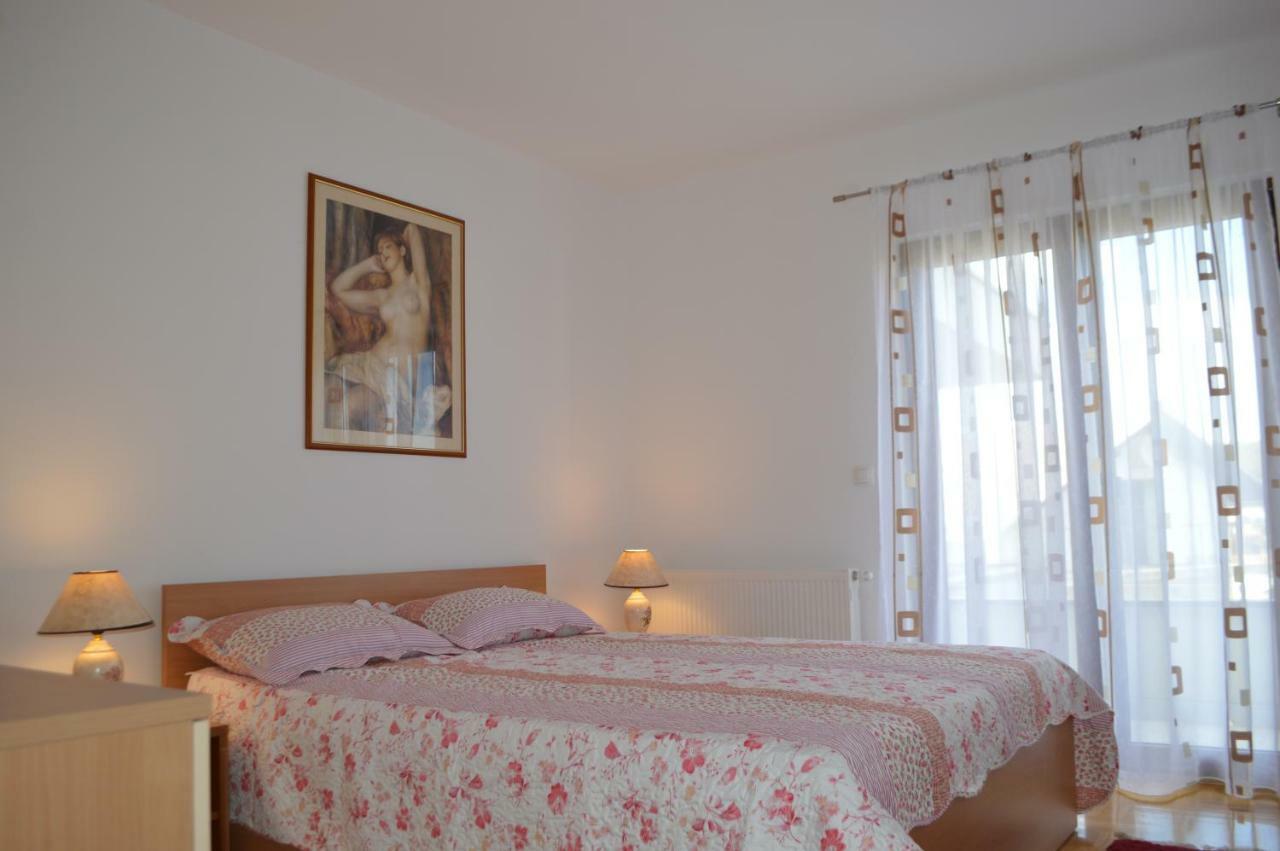 Apartmani Mila Sukošan エクステリア 写真